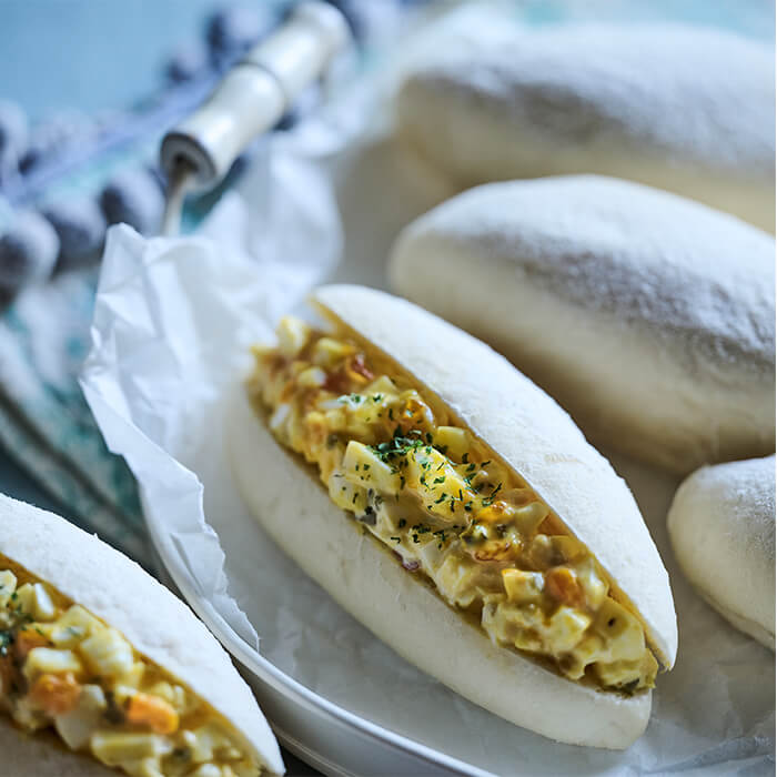 全粒粉の塩バターロール