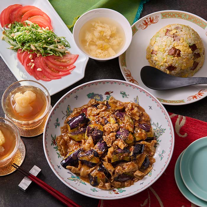 麻婆茄子とごろごろ焼豚炒飯